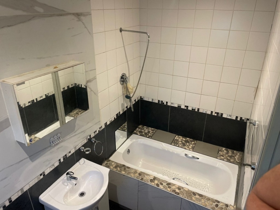 2 Bedroom Property for Sale in Kleinmond Western Cape